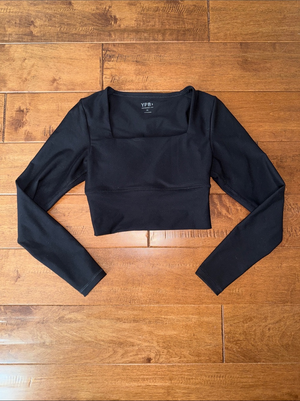 Abercrombie YPB Black Long Sleeve Crop Top XS Cropped shirt